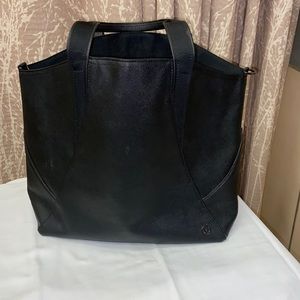 Lululemon GO WILD tote